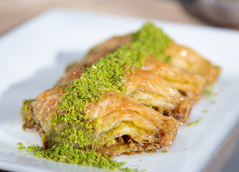 Şöbiyet with Pistachio